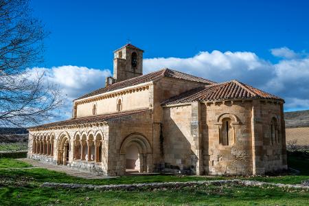 Imagen Iglesia románica de Nuestra Señora de la Asunción, en Duratón (foto: J. M. Cófreces).