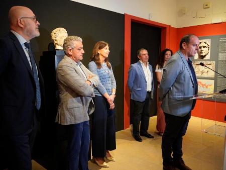 Imagen La Junta de Castilla y León y la Diputación presentan en el Museo de Segovia una cabeza-retrato romana atribuida al emperador Galieno hallada en Confloenta